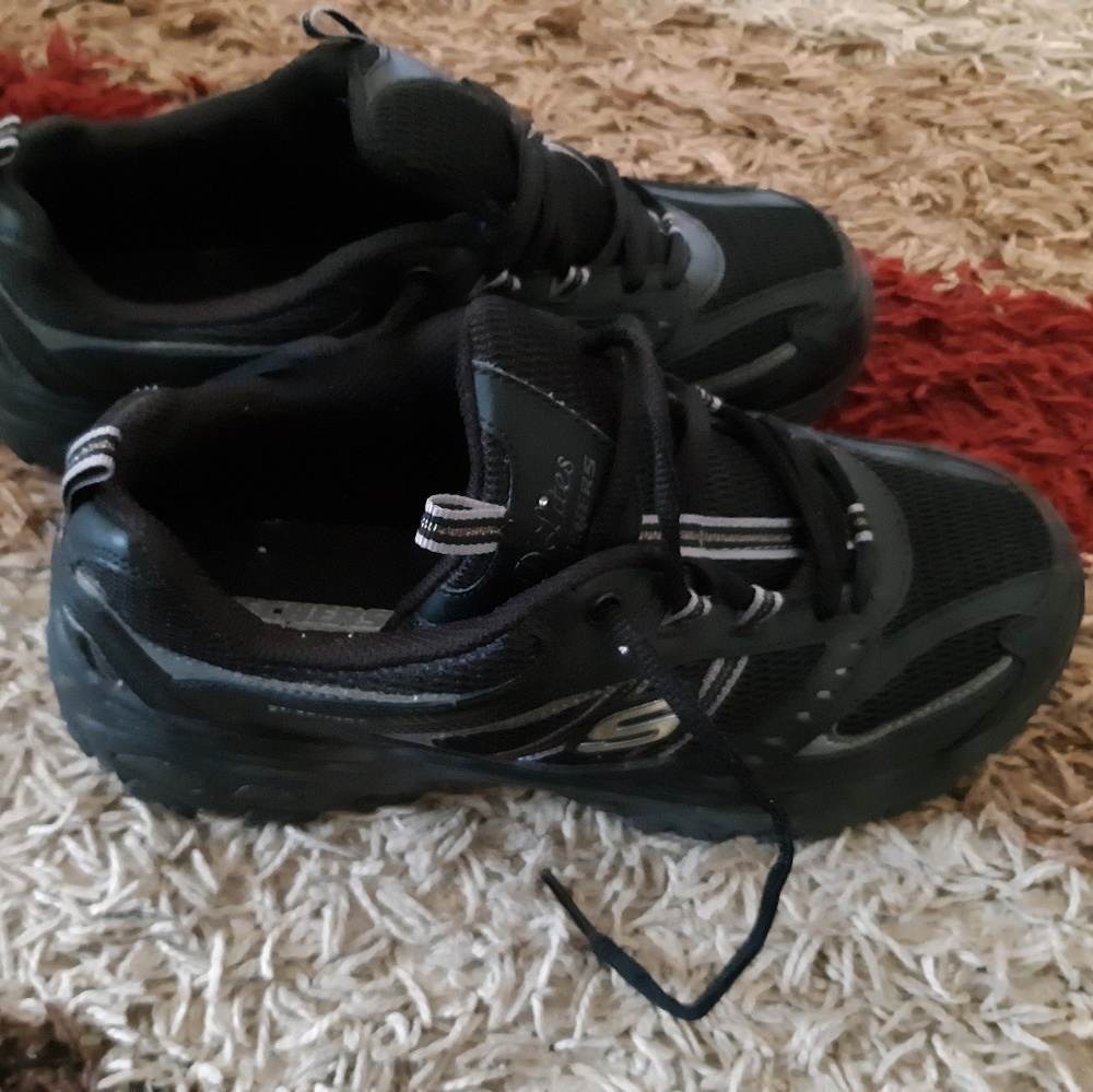 Sketchers shoes